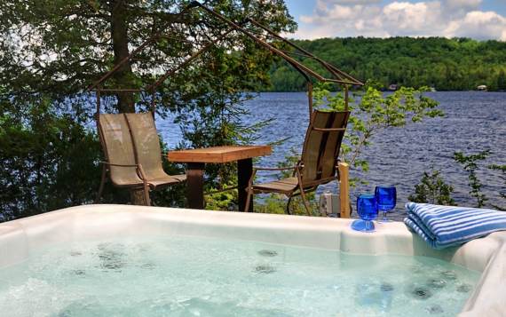 Private hot tubs cottage to rent april and may 2022