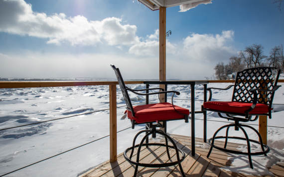 Terrasse privée chalet vacances pour deux personnes hiver tout inclus