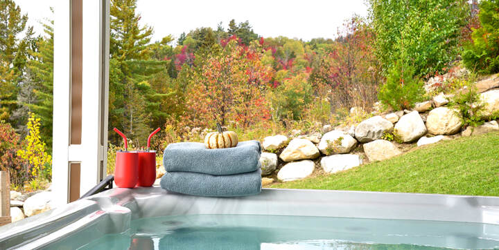 Private hot tubs cottage to rent de la Montagne front of montains 4 seasons fully equiped