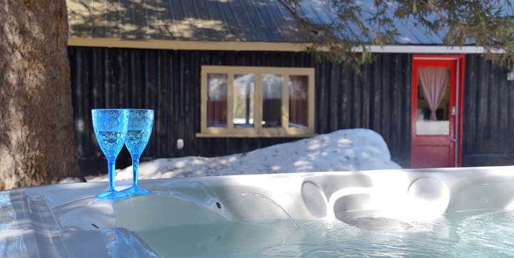 Wooden chalet to rent with private jaccuzi Domaine McCormick